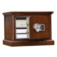 Сейф с отделкой деревом Safewood 35EL Primary Chrome