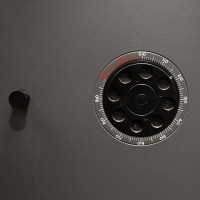 Сейф встраиваемый Juwel 4754